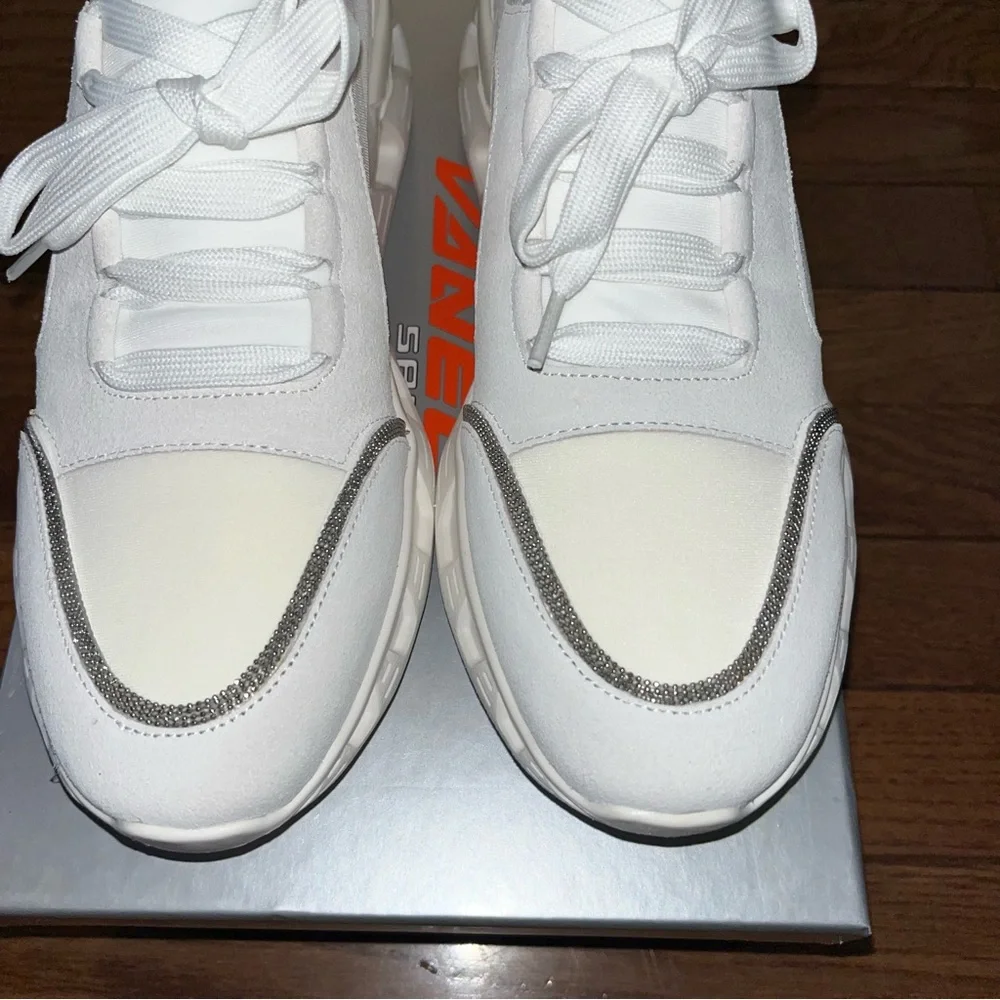 Vaneli Alyce Lace Up Athleisure Sneaker Ice White Suede & Mesh Women’s Size 8 - Picture 7 of 10
